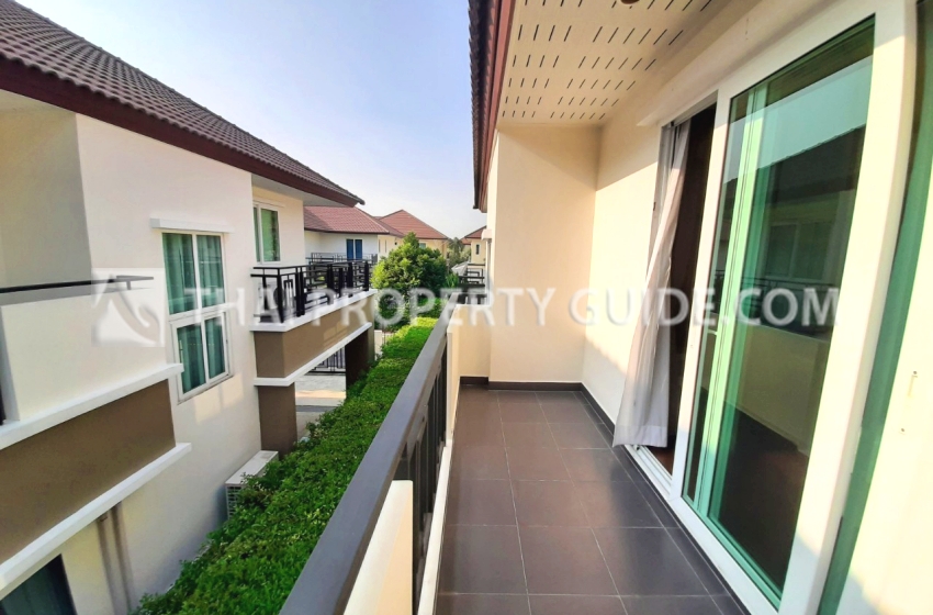 House with Shared Pool in Sukhumvit 